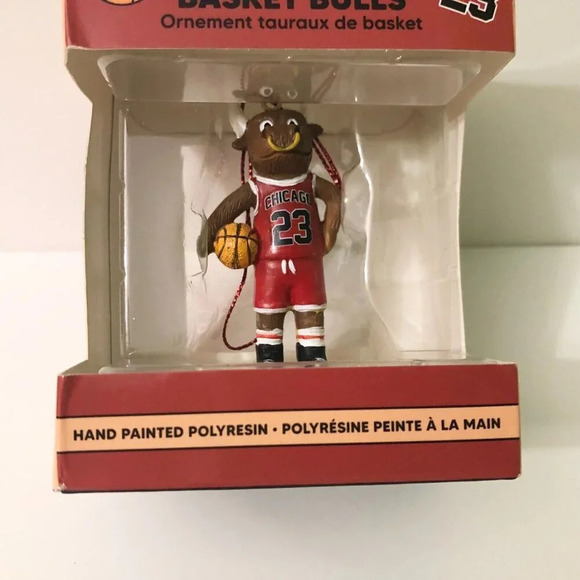 Souvenirs That Dont Suck Basket Bulls Christmas Ornament Basketball Chicago - Picture 3 of 16
